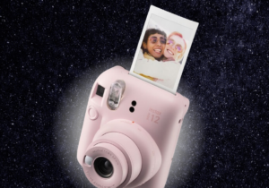 Camara instantanea fujifilm + Case trasparente (sin rollo de fotos)